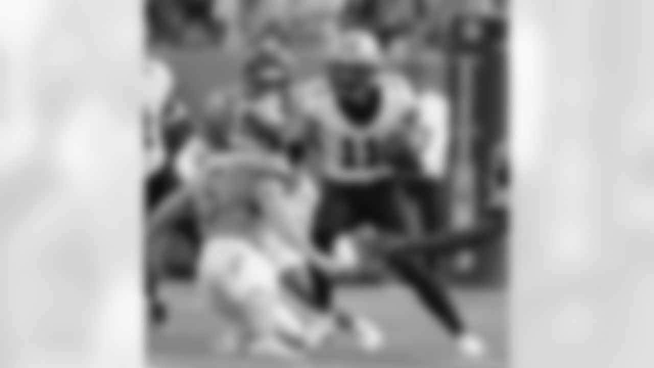 Check out the game action photos from the New Orleans Saints game against the Tennessee Titans for Week 17 of the 2025 NFL season on Dec. 28, 2025 at Nissan Stadium.