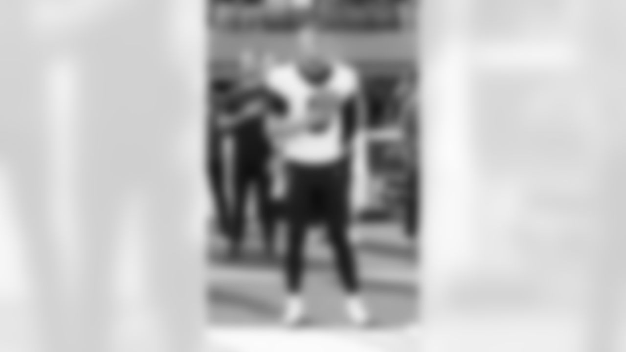 Check out the pregame photos from the New Orleans Saints game against the Los Angeles Rams for Week 9 of the 2025 NFL season on Nov. 2, 2025 at SoFi Stadium.