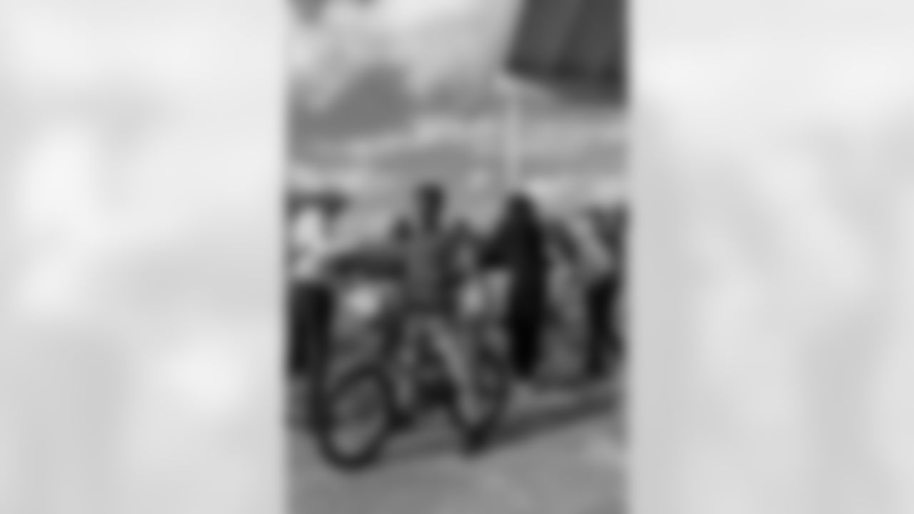 New Orleans Saints defensive tackle Davon Godchaux hosted a holiday bike giveaway on Saturday, Dec. 20, 2025 in Plaquemine, Louisiana, providing children with bicycles to celebrate Christmas and spread holiday cheer in the community.