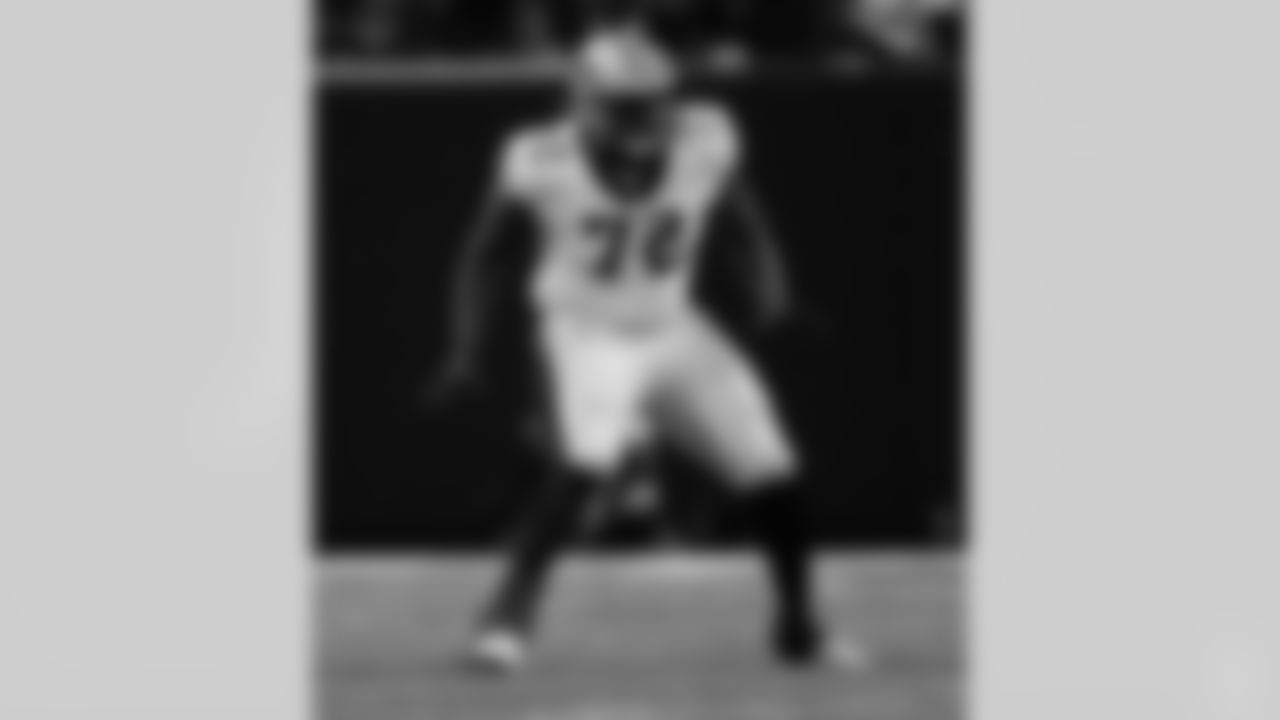 Check out the best photos of the New Orleans offense in their game against the Atlanta Falcons for Week 18 of the 2025 NFL season on Jan. 4, 2026 at Mercedes-Benz Stadium.