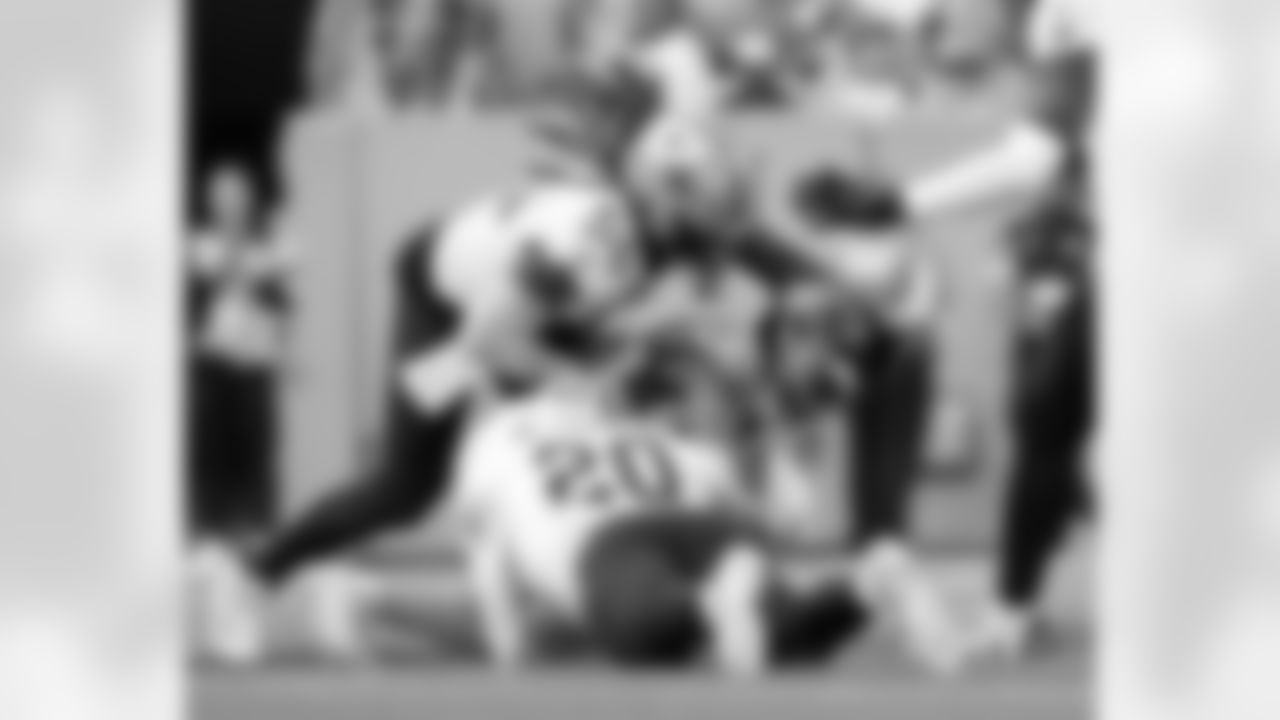 Check out the game action photos from the New Orleans Saints game against the Tennessee Titans for Week 17 of the 2025 NFL season on Dec. 28, 2025 at Nissan Stadium.