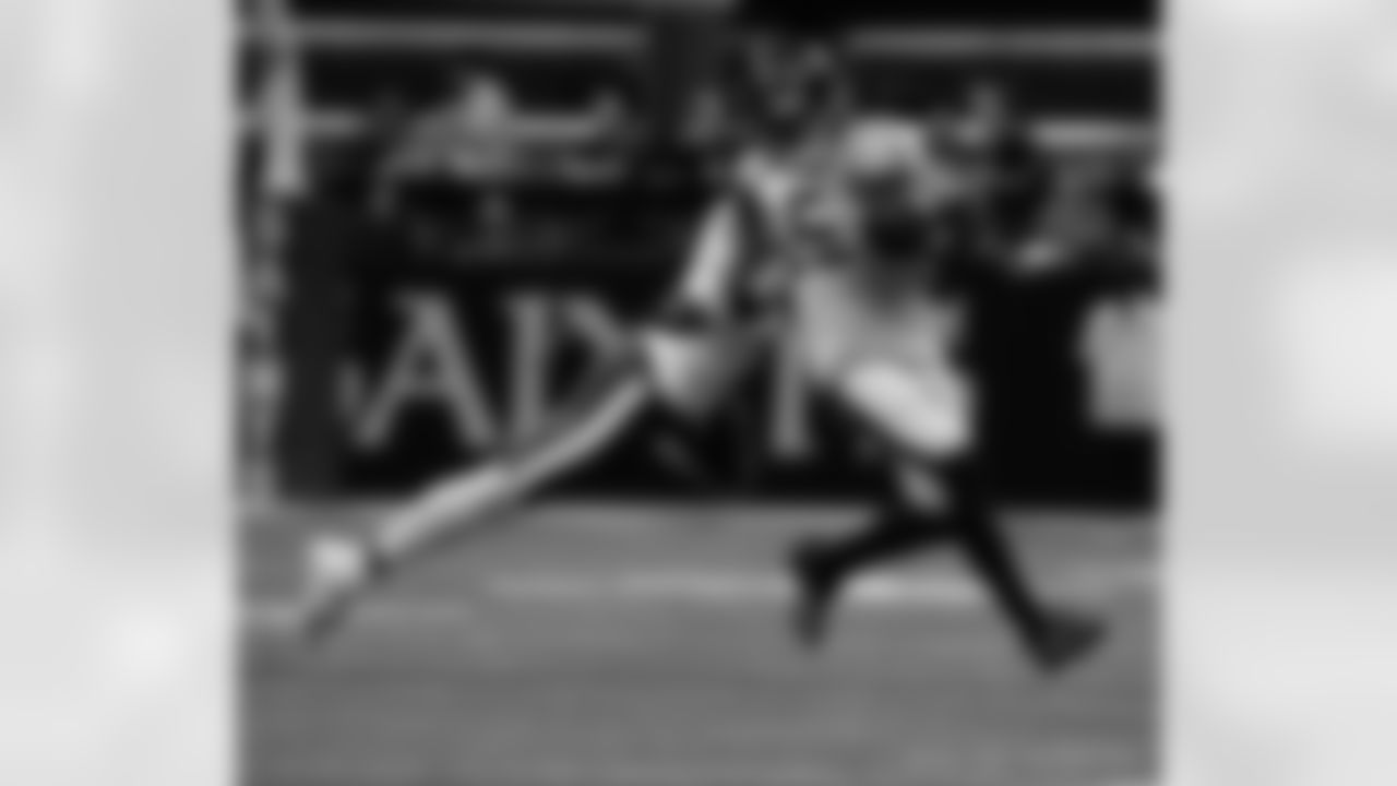 Check out the game action photos from the New Orleans Saints game against the New York Jets for Week 16 of the 2025 NFL season on Dec. 21, 2025 at the Caesars Superdome.