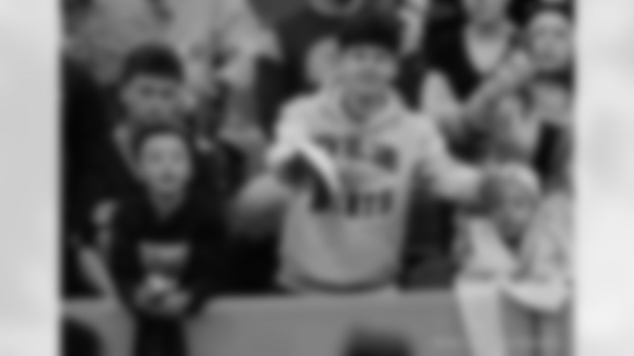 Check out the fan photos from the New Orleans Saints game against the Tennessee Titans for Week 17 of the 2025 NFL season on Dec. 28, 2025 at Nissan Stadium.