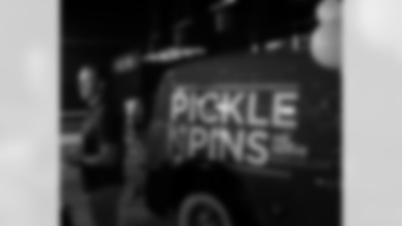Gallery-Drew-Brees-Pickles-n-pins-photos-grand-opening-29