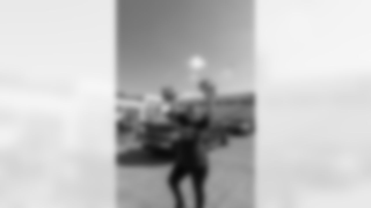 The New Orleans Saints Cheer Krewe and Gumbo joined Sysco New Orleans to distribute meals at their annual Thanksgiving food drive on Sunday, Nov. 16, 2025.