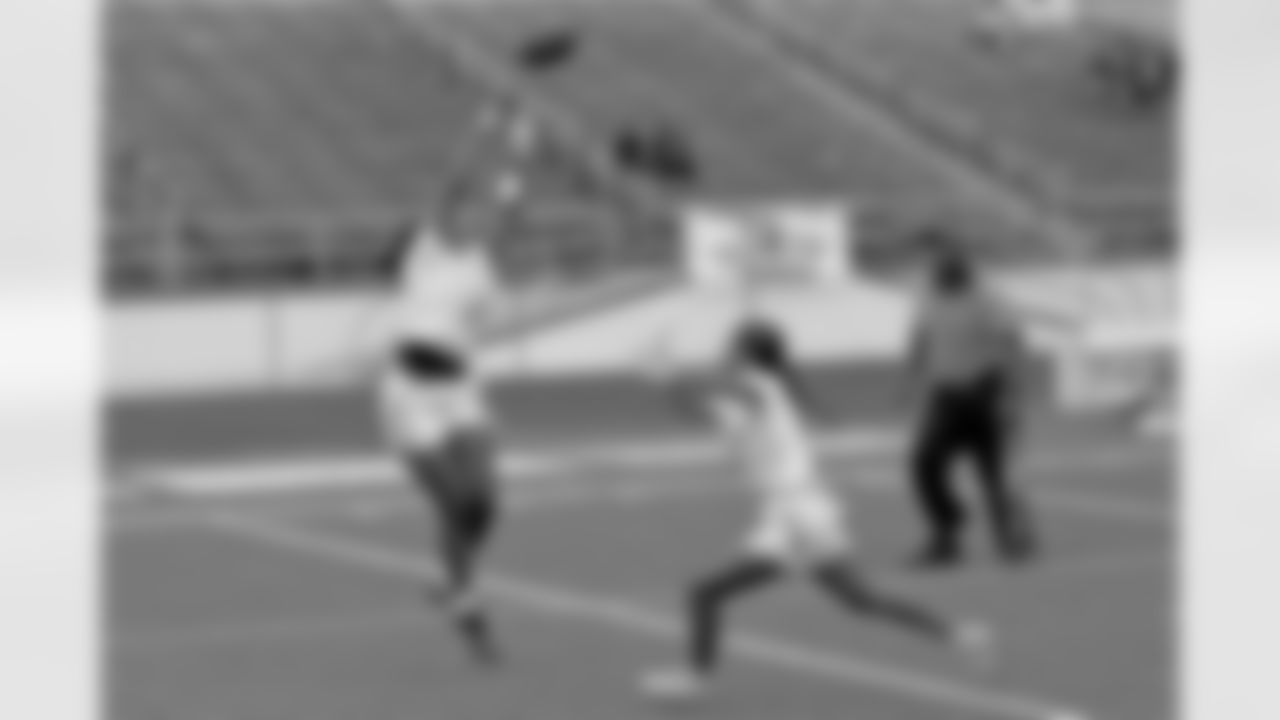 Check out the best action shots from the championship weekend as Mississippi Flag Football teams competed on Saturday, May 10 as part of the 2025 Saints Girls High School Flag Football season.