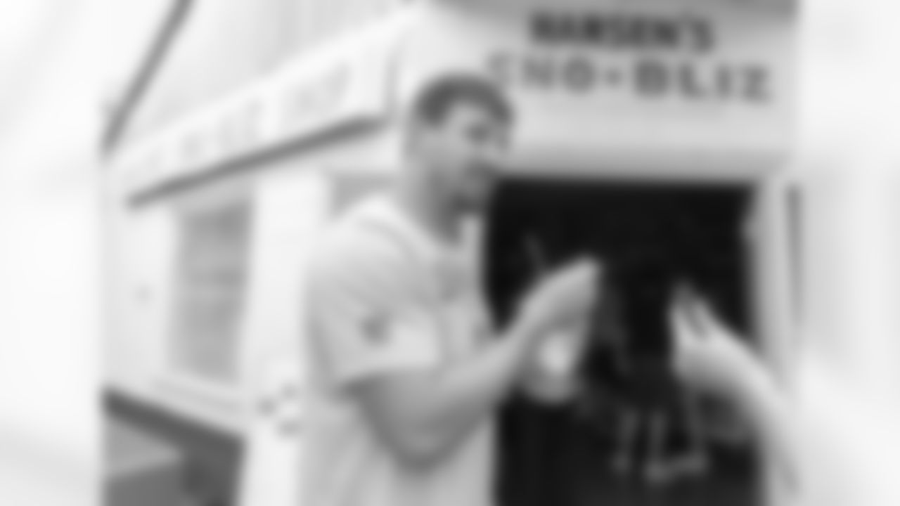 Our 2025 New Orleans Saints rookies had part two of their tour of New Orleans where they experienced local food favorites like Drago's and Hansen's Sno-Bliz. They also visited Vue Orleans and toured the Caesars Superdome.