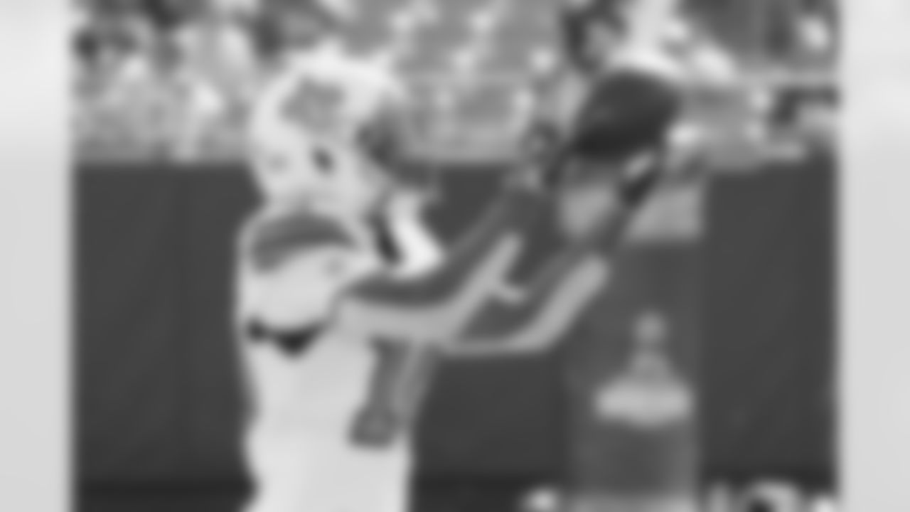 Check out the pregame photos from the New Orleans Saints game against the Carolina Panthers for Week 10 of the 2025 NFL season on Nov. 9, 2025 at Bank of America Stadium.