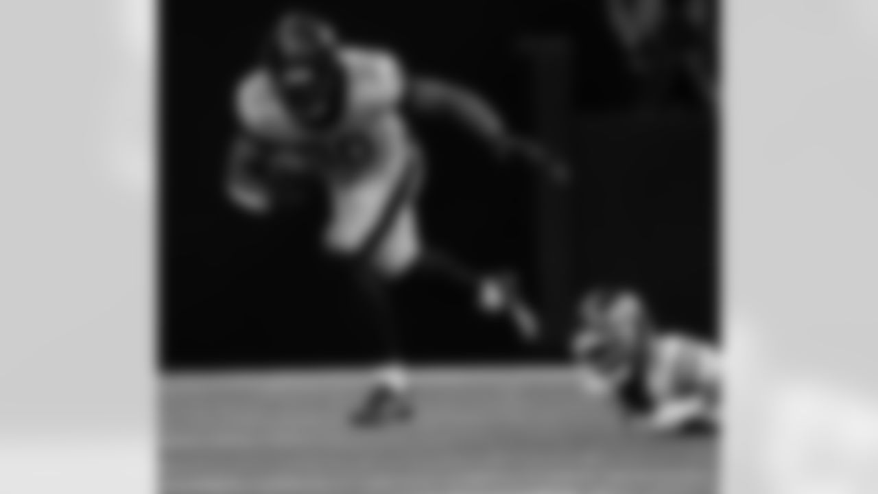 Check out the game action photos from the New Orleans Saints game against the New York Jets for Week 16 of the 2025 NFL season on Dec. 21, 2025 at the Caesars Superdome.