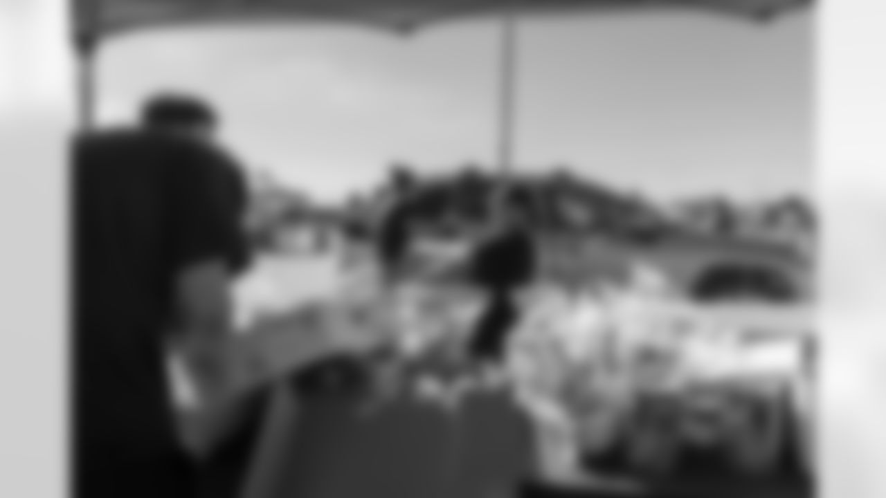 The New Orleans Saints Cheer Krewe and Gumbo joined Sysco New Orleans to distribute meals at their annual Thanksgiving food drive on Sunday, Nov. 16, 2025.