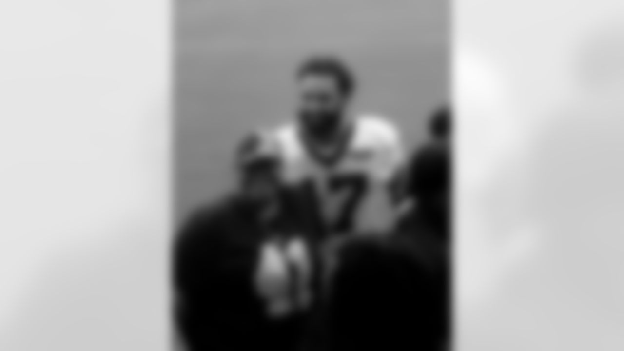New Orleans Saints players greeted fans and signed autographs during Day 1 of 2025 Saints Training Camp presented by Rouses Markets at the Ochsner Sports Performance Center on Wednesday, June 23.