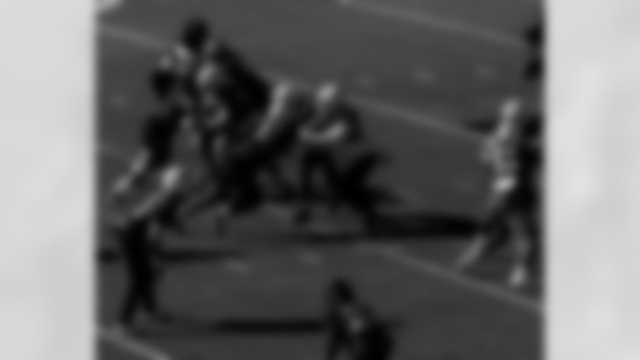 Check out photos from Day 1 of practices at the 2026 Panini Senior Bowl in Mobile, Ala. on Tuesday, Jan. 27, featuring top NFL Draft prospects and Saints personnel including Associate Head Coach and Running Backs Coach Joel Thomas, Quarterbacks Coach Scott Tolzien, Assistant Special Teams Coach Kyle Wilber, Assistant Defensive Backs Coach Robert Blanton, and Assistant to the Head Coach Mike Martinez working with players.