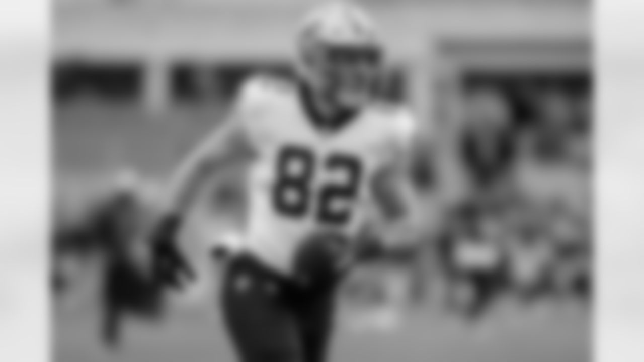 New Orleans Saints tight end Adam Trautman (82) warms up before an NFL football game, Sunday, Nov. 13, 2022, in Pittsburgh, PA.