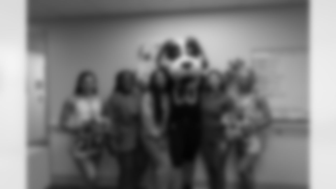 The New Orleans Saints and Ochsner hosted a blood drive at Ochsner Health Center - Covington on Thursday, October 23, 2025, with members of the Saints Cheer Krewe and Sir Saint making an appearance.