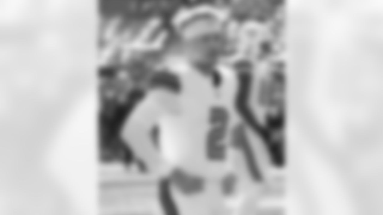 Check out the pregame photos from the New Orleans Saints game against the Carolina Panthers for Week 10 of the 2025 NFL season on Nov. 9, 2025 at Bank of America Stadium.