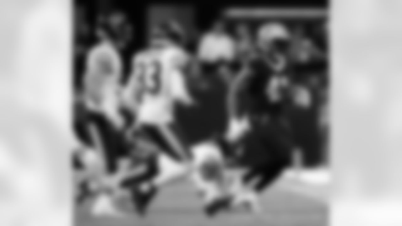 Check out the game action shots from the New Orleans Saints game against the Chicago Bears in Week 9 of the 2023 NFL season.