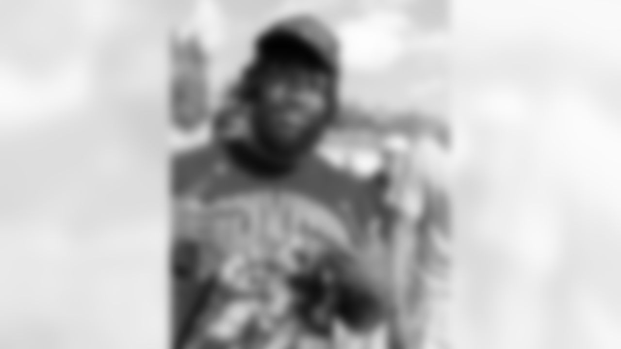 Chris Olave and The Olave Family Foundation volunteered with Lighthouse Nola and Second Harvest Food Bank for their Thanksgiving turkey drive through on Nov. 25, 2025.