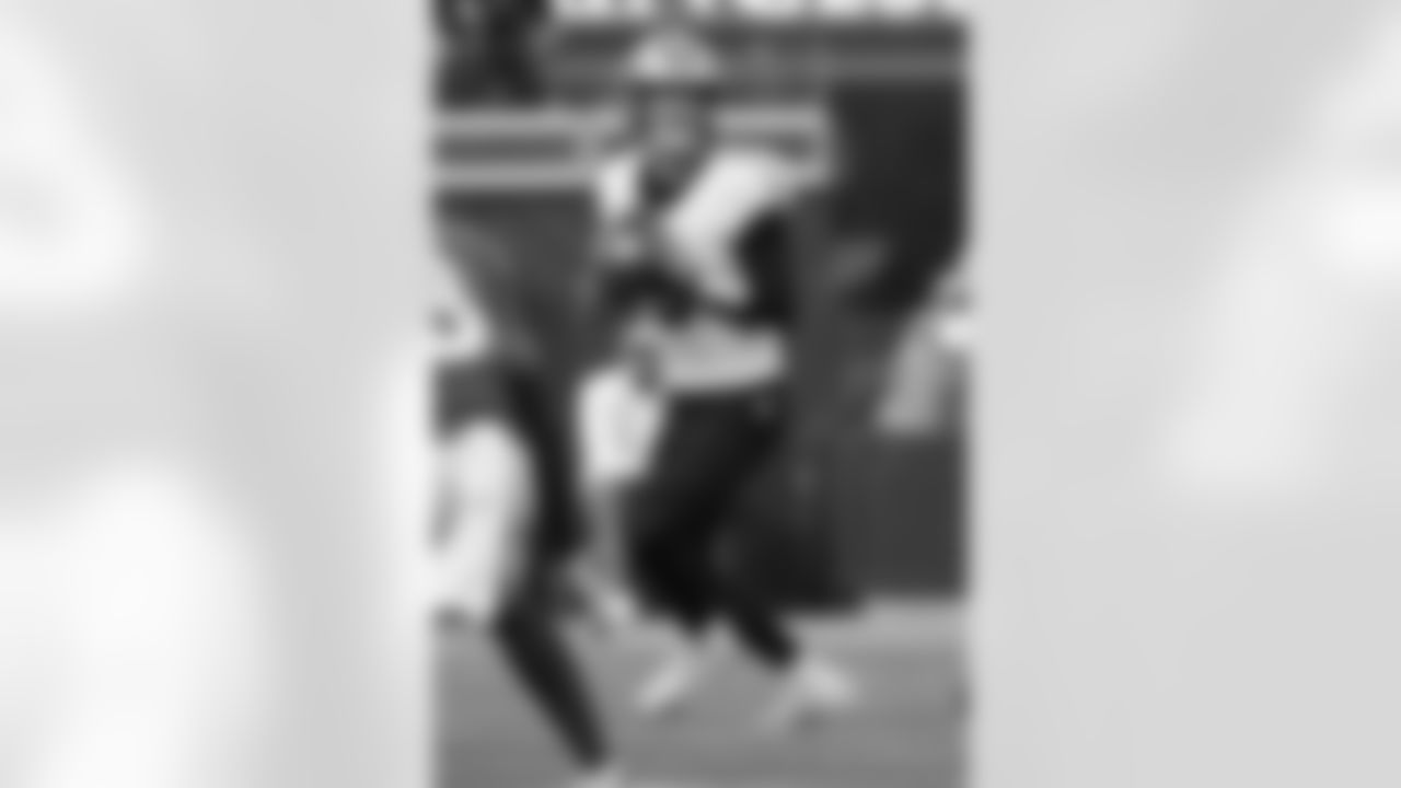 Check out the 20 best photos of the New Orleans offense in their game against the Los Angeles Rams for Week 9 of the 2025 NFL season on Nov. 2, 2025 at the SoFi Stadium.