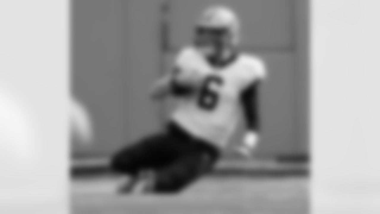 Check out the game action photos from the New Orleans Saints game against the Tennessee Titans for Week 17 of the 2025 NFL season on Dec. 28, 2025 at Nissan Stadium.