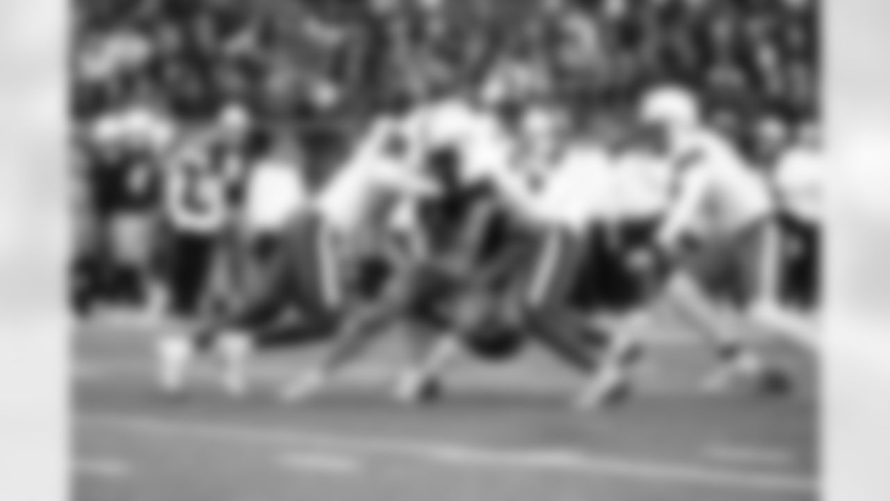 Check out photos of New Orleans Saints 3rd round draft pick Jonas Sanker, safety from Virginia, drafted 93rd overall in the 2025 NFL Draft.