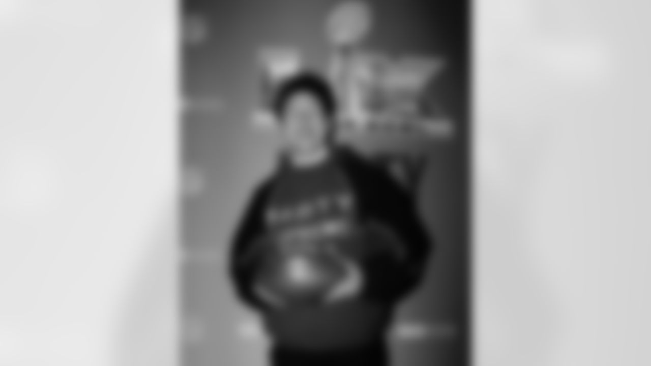 The NFL hosted a Super Bowl LX watch party at Casino Mistinguett in Paris on Sunday, February 8, 2026, featuring a Saints-branded corner with gift bags including Saints hats. Additionally, the French Quarter podcast organized a watch party for American football fans in Paris.