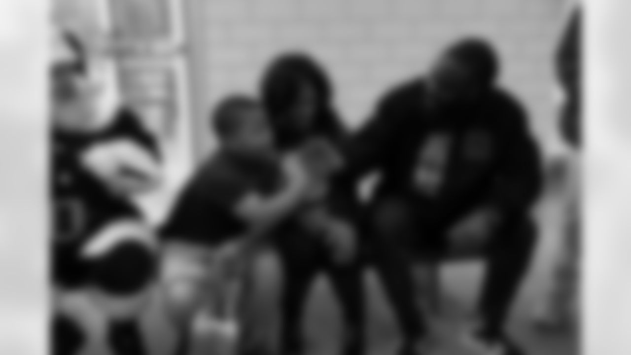 New Orleans Saints linebacker Demario Davis and his wife Tamela, through their Devoted Dreamers Foundation, teamed up with the Beignet Fest Foundation to gift holiday presents to 50 kids from Camp Benny on Wednesday, Dec. 10, 2025.