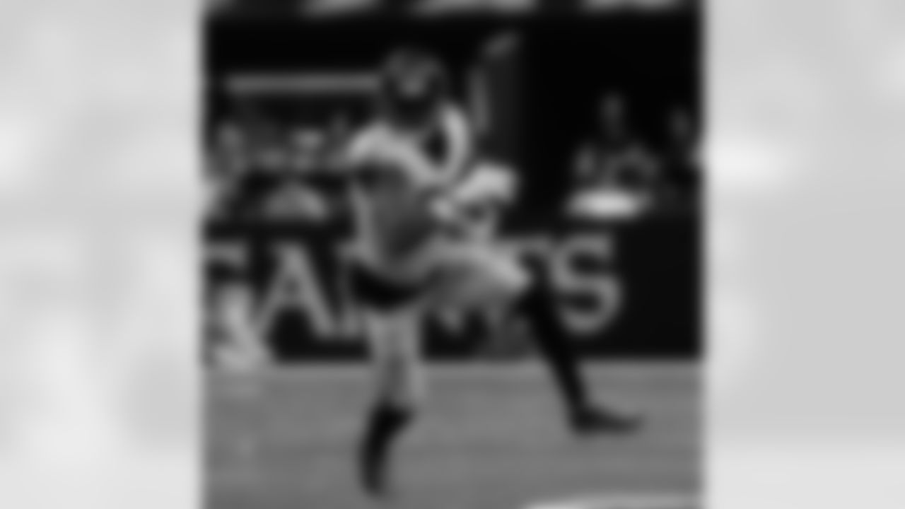 Check out the game action photos from the New Orleans Saints game against the New York Jets for Week 16 of the 2025 NFL season on Dec. 21, 2025 at the Caesars Superdome.