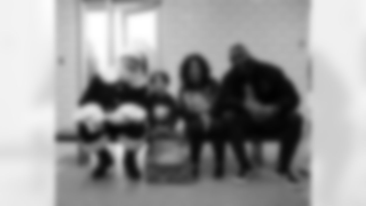 New Orleans Saints linebacker Demario Davis and his wife Tamela, through their Devoted Dreamers Foundation, teamed up with the Beignet Fest Foundation to gift holiday presents to 50 kids from Camp Benny on Wednesday, Dec. 10, 2025.