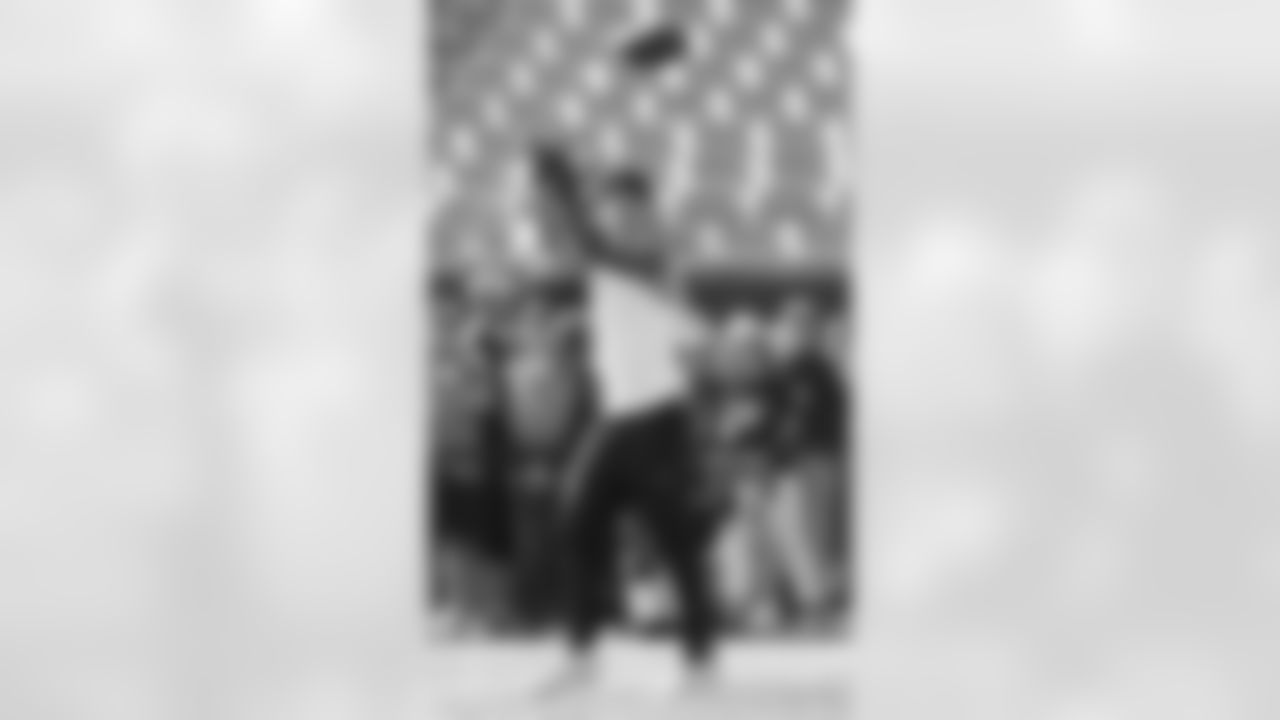 Check out the pregame photos from the New Orleans Saints game against the Carolina Panthers for Week 10 of the 2025 NFL season on Nov. 9, 2025 at Bank of America Stadium.