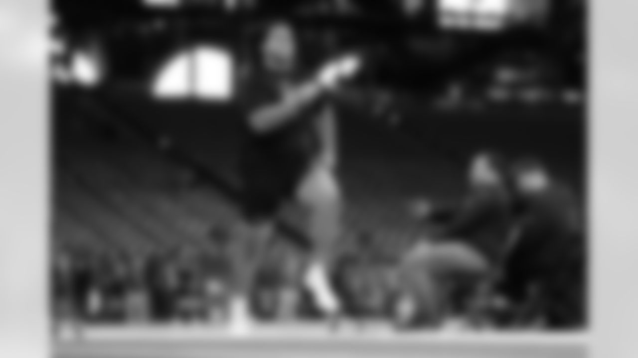 Utah offensive lineman Spencer Fano (22) runs the 40-yard dash during the 2026 NFL Scouting Combine on Sunday, March 1, 2026 in Indianapolis, Indiana.