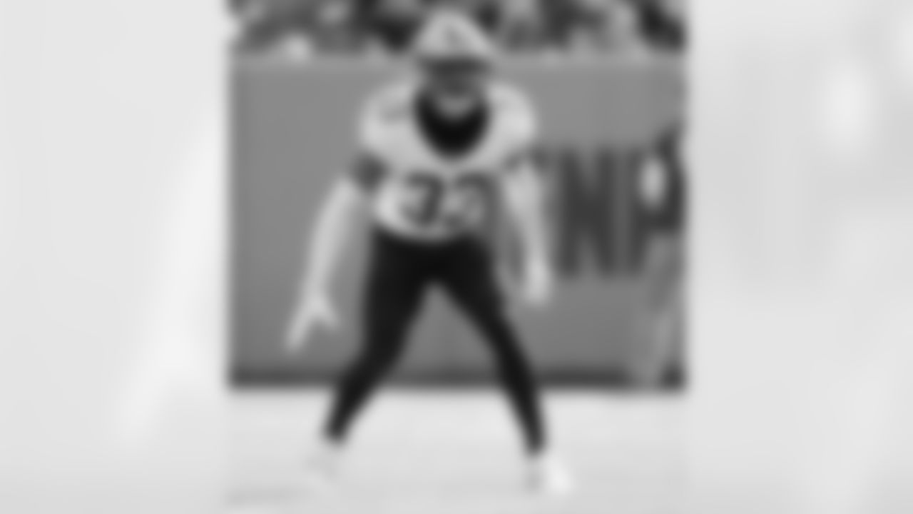 Check out the game action photos from the New Orleans Saints game against the Tennessee Titans for Week 17 of the 2025 NFL season on Dec. 28, 2025 at Nissan Stadium.