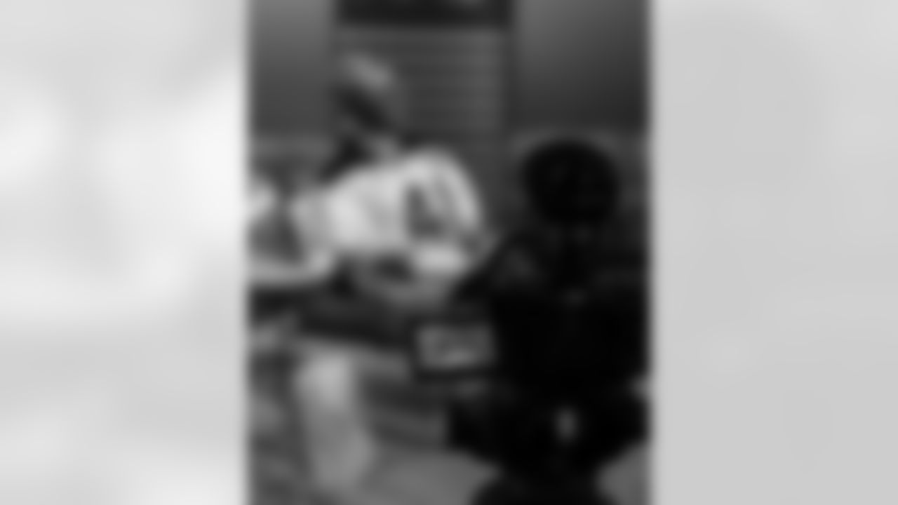 New Orleans Saints defensive end Cam Jordan surprised Angela "Mrs. Big O" Austin, our 2025 Saints Fan of the Year at the Ochsner Sports Performance Center. Angela will represent Saints fans at Super Bowl LX in San Francisco.