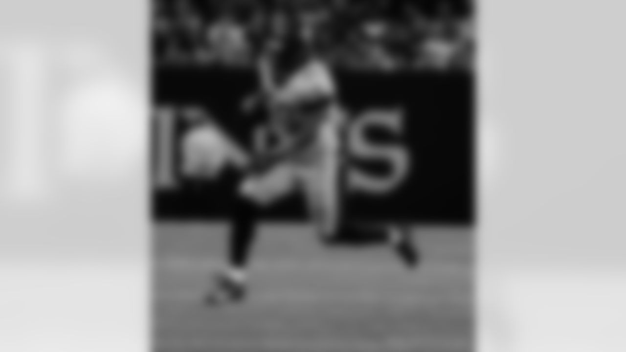 Check out the game action photos from the New Orleans Saints game against the New York Jets for Week 16 of the 2025 NFL season on Dec. 21, 2025 at the Caesars Superdome.