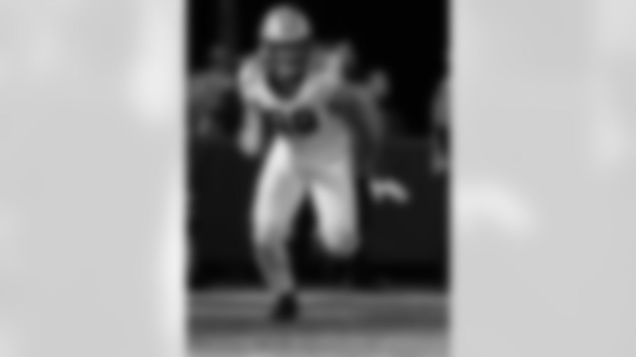 DE Chase Young (99) in action during the New Orleans Saints game against the New York Giants for Week 14 of the 2024 NFL Season on Dec. 8, 2024 at MetLife Stadium.