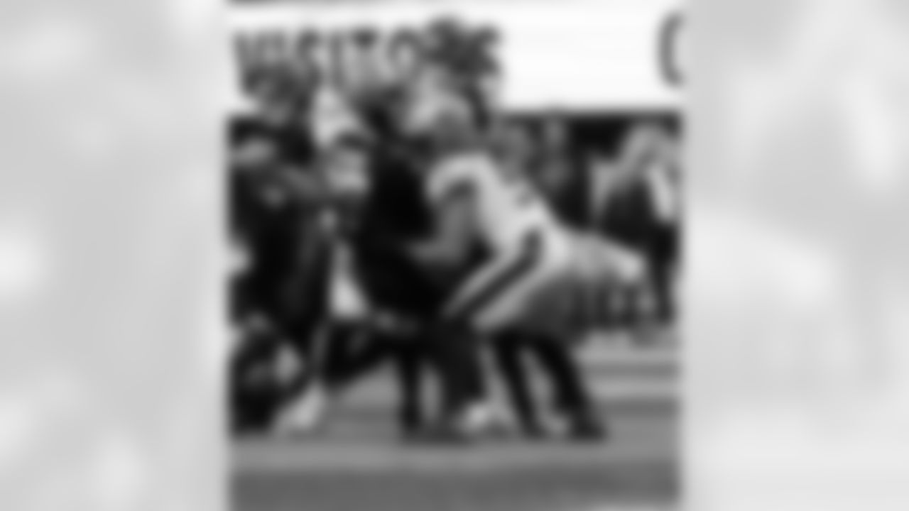 Check out the game action photos from the New Orleans Saints game against the Atlanta Falcons for Week 18 of the 2025 NFL season on Jan. 4, 2026 at Mercedes-Benz Stadium.