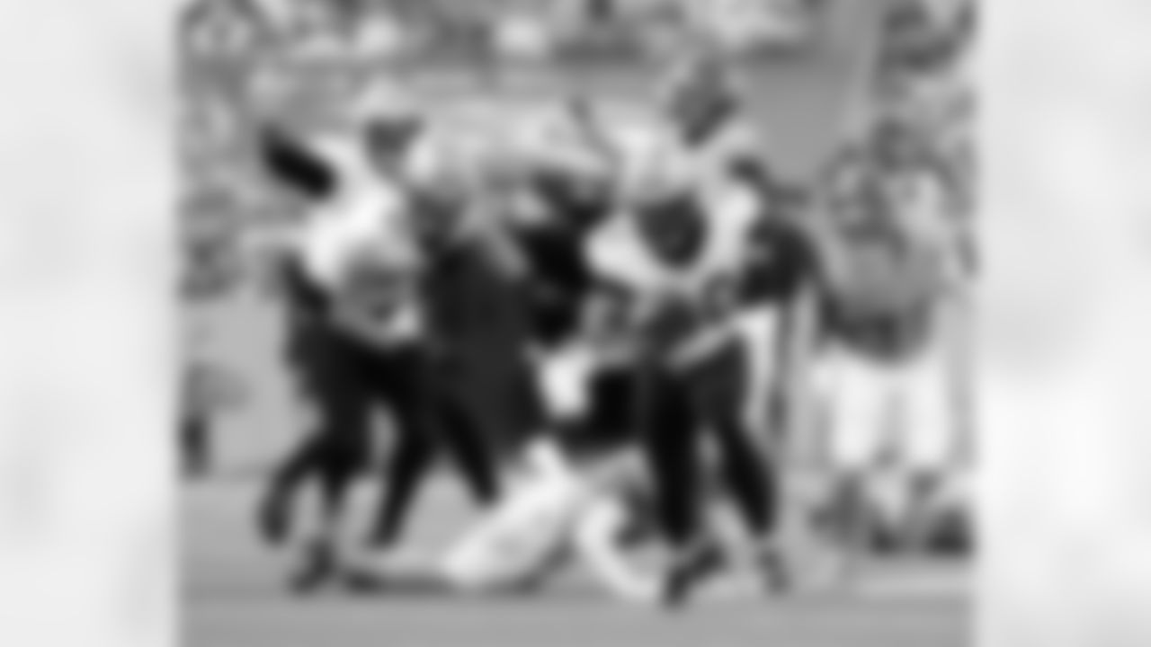 Check out the game action photos from the New Orleans Saints game against the Tennessee Titans for Week 17 of the 2025 NFL season on Dec. 28, 2025 at Nissan Stadium.