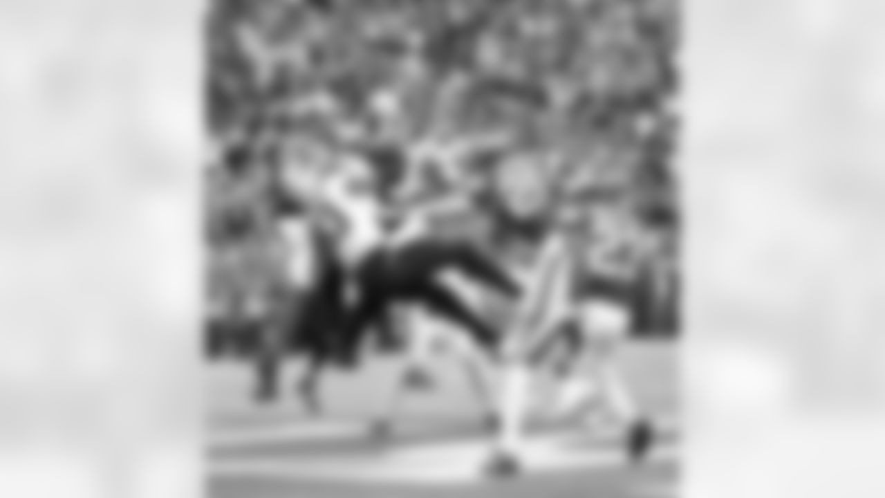 Check out the game action shots from the New Orleans Saints game against the Minnesota Vikings in Week 10 of the 2023 NFL season.