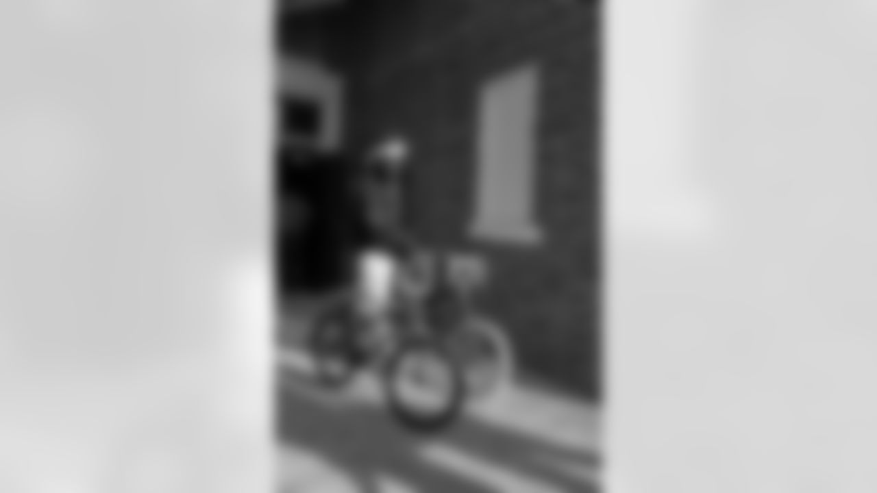 New Orleans Saints defensive tackle Davon Godchaux hosted a holiday bike giveaway on Saturday, Dec. 20, 2025 in Plaquemine, Louisiana, providing children with bicycles to celebrate Christmas and spread holiday cheer in the community.