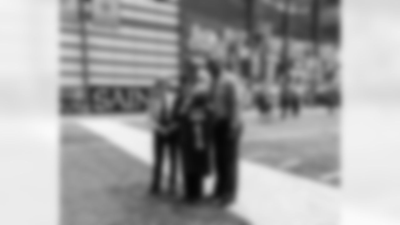 New Orleans Saints owner Gayle Benson honored four NOPD heroes during Saturday's walkthrough practice on January 3, 2026. Mrs. Benson, head coach Kellen Moore, and Saints players honored their response, service, and sacrifice during the Jan. 1 attacks on Bourbon Street.