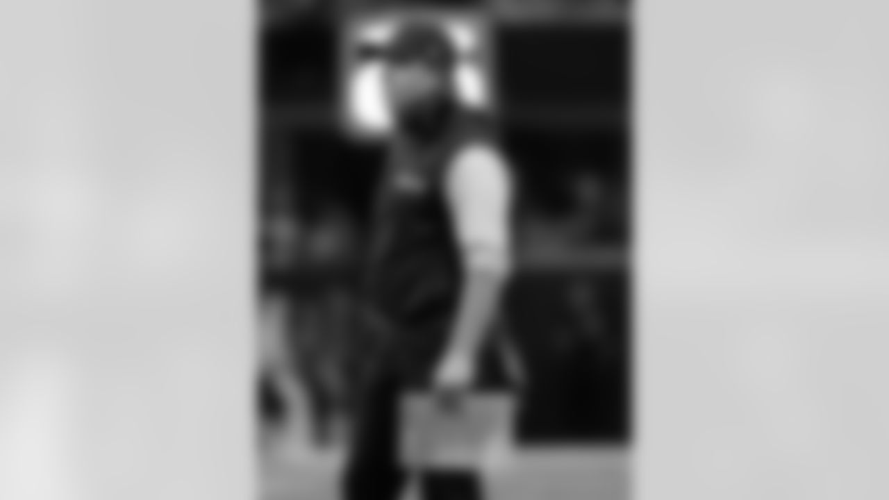 Check out the game action photos from the New Orleans Saints game against the Atlanta Falcons for Week 18 of the 2025 NFL season on Jan. 4, 2026 at Mercedes-Benz Stadium.