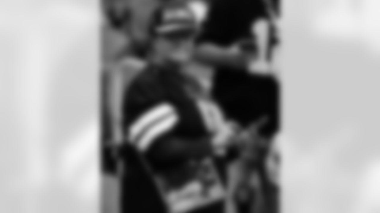 Check out the best fan photos during the New Orleans Saints game against the Atlanta Falcons for Week 18 of the 2025 NFL season on Jan. 4, 2026 at Mercedes-Benz Stadium.