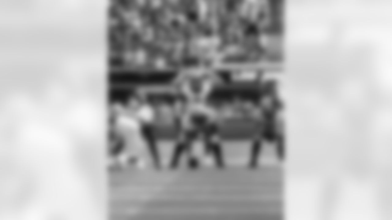 Check out the game action photos from the New Orleans Saints game against the Los Angeles Chargers in Week 1 of the 2025 NFL preseason.