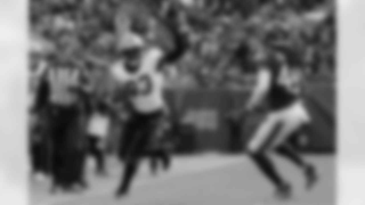 Check out the game action photos from the New Orleans Saints game against the Chicago Bears for Week 7 of the 2025 NFL season on Oct. 19, 2025 at Soldier Field.