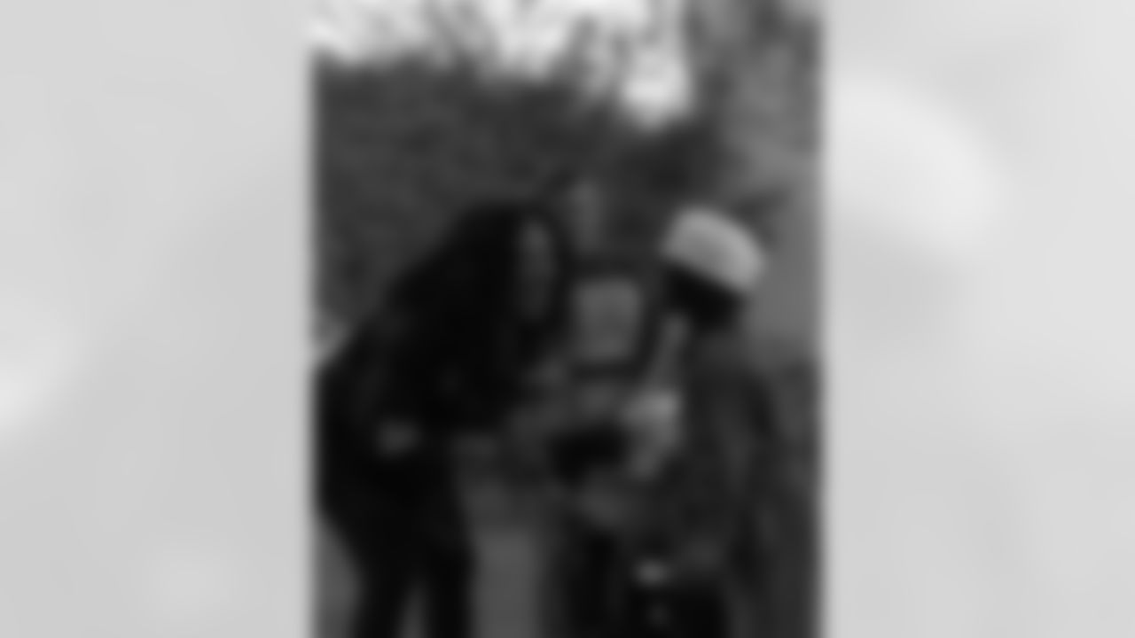 New Orleans Saints linebacker Demario Davis and his wife, Tamela's Devoted Dreamers Foundation hosted the annual "Dinner with the Davises" event at the Boys and Girls Club Gretna on Nov. 18, 2025.