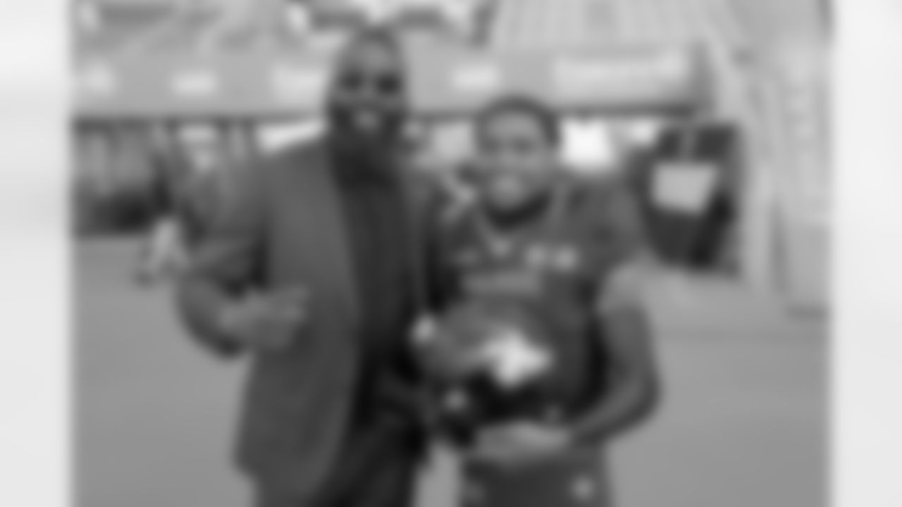 New Orleans Saints owner Gayle Benson and linebacker Demario Davis joined fans at the Paris Musketeers game in Paris, France on Sunday, July 13, 2025.