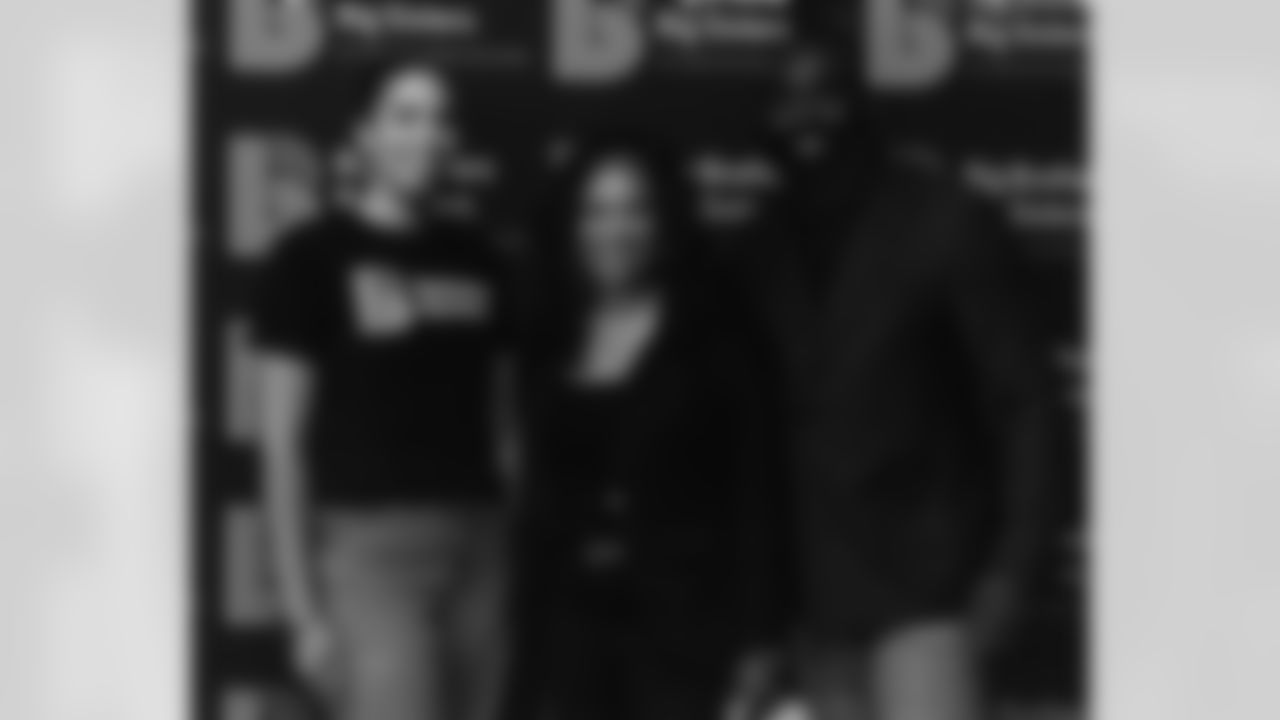 New Orleans Saints linebacker Demario Davis was the guest of honor at Big Brothers Big Sisters' open house on Monday, October 27, celebrating the launch of the organization's new New Orleans location in support of its mentorship program.