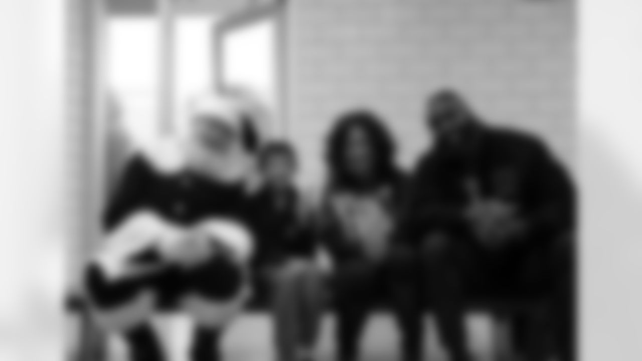 New Orleans Saints linebacker Demario Davis and his wife Tamela, through their Devoted Dreamers Foundation, teamed up with the Beignet Fest Foundation to gift holiday presents to 50 kids from Camp Benny on Wednesday, Dec. 10, 2025.