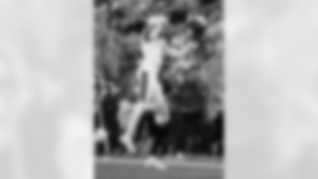 Check out the game action photos from the New Orleans Saints game against the Carolina Panthers for Week 10 of the 2025 NFL season on Nov. 9, 2025 at Bank of America Stadium.