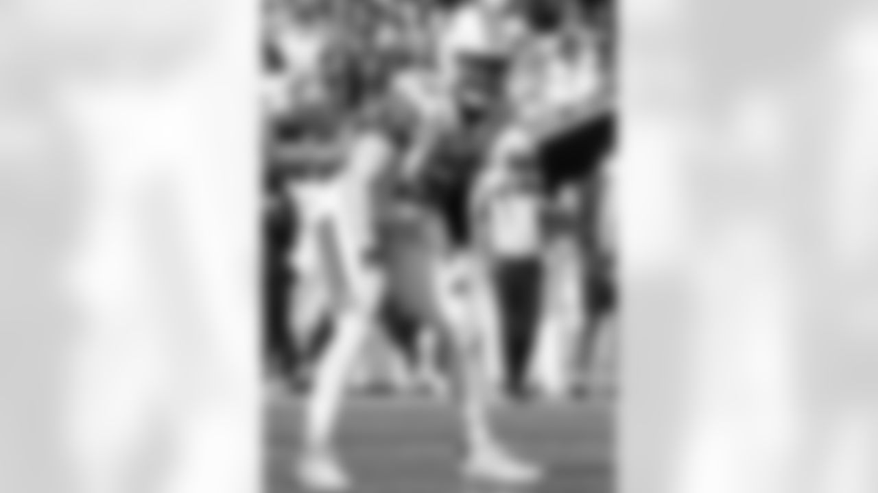 Check out the game action photos from the New Orleans Saints game against the Carolina Panthers for Week 10 of the 2025 NFL season on Nov. 9, 2025 at Bank of America Stadium.