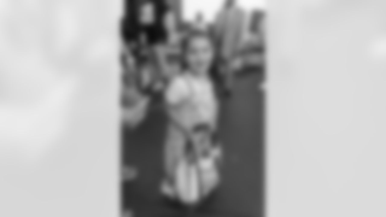 New Orleans Saints players hosted their annual Thanksgiving turkey giveaway at Dryades YMCA on Tuesday, Nov. 18, 2025. The players purchased turkeys and fixings from Rouses Markets to feed families in need, while giving them the opportunity to meet some of their favorite players during the annual holiday event.